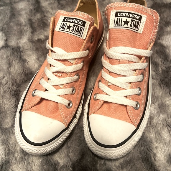 Converse for women size 7 - Picture 2 of 4